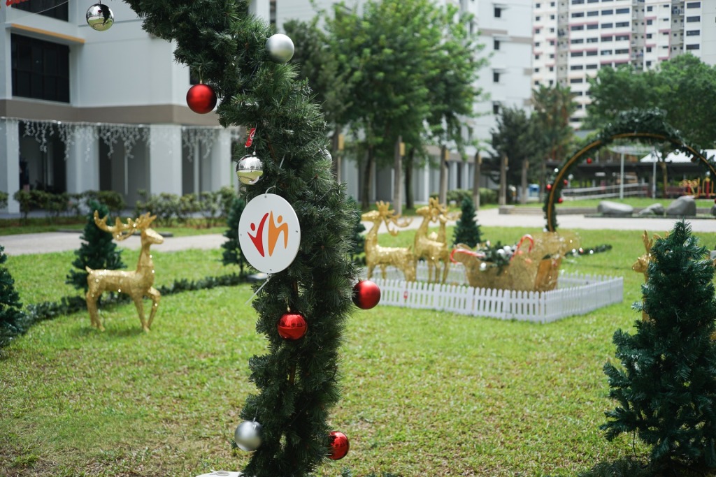 Garden of reindeers and sleigh at Pioneer Zone 6 RN